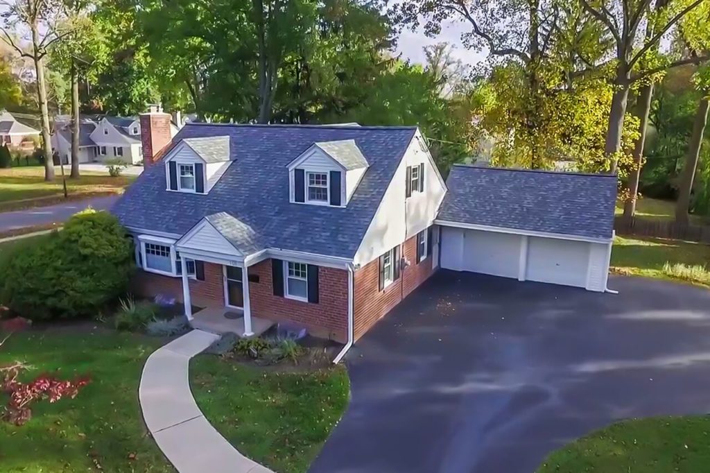 CertainTeed Shingles and James Hardie Siding Bryn Mawr Pa